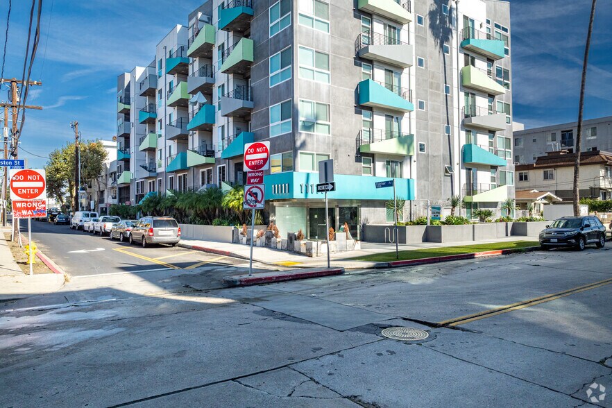 Primary Photo Of 11111 Cumpston St, North Hollywood Apartments For Sale