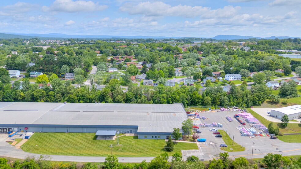 More Photos Of 700 Scattergood Dr NW, Christiansburg Distribution For Lease