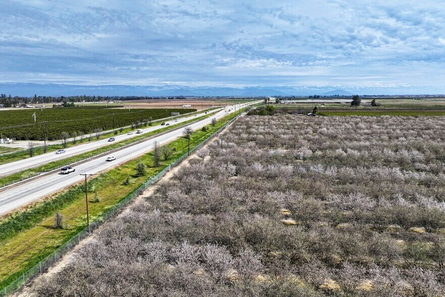 More Photos Of 7581 E Kings Canyon Rd, Fresno Land For Sale