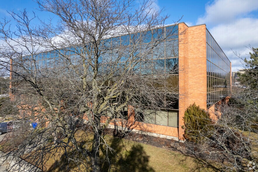 More Photos Of 6700 Century Ave, Mississauga Office For Lease