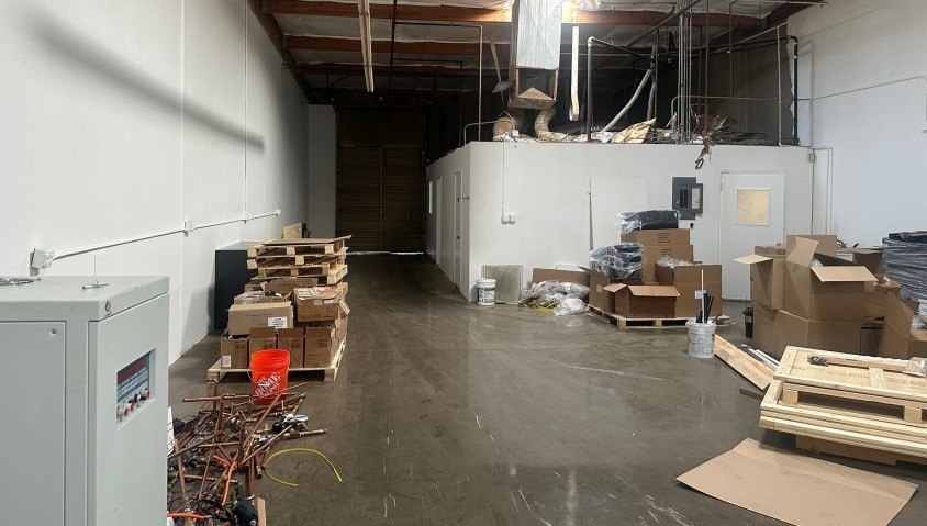 More Photos Of 16601 N 25th Ave, Phoenix Warehouse For Lease