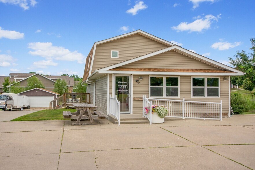 More Photos Of 3161 SE 22nd St, Des Moines Office For Sale