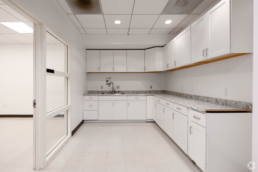 More Photos Of 1950 University Ave, Berkeley Loft Creative Space For Sale