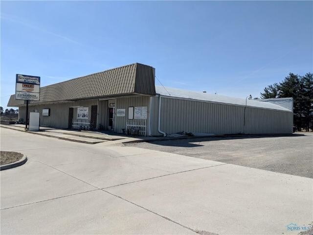 Primary Photo Of 1405-1409 S Defiance St, Archbold Freestanding For Lease