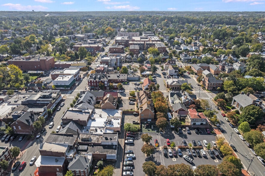 More Photos Of 1011 Charles St, Fredericksburg Loft Creative Space For Lease