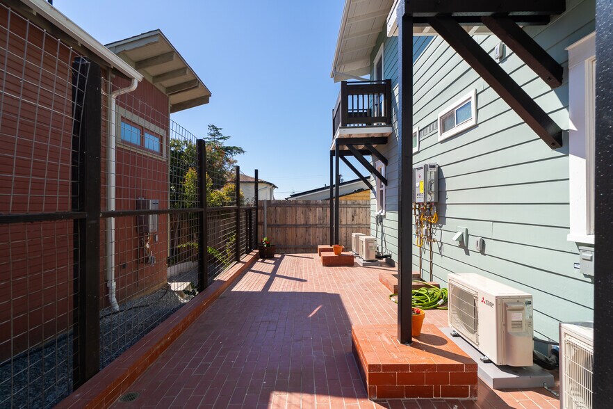 More Photos Of 2919 Ivy St, San Diego Apartments For Sale