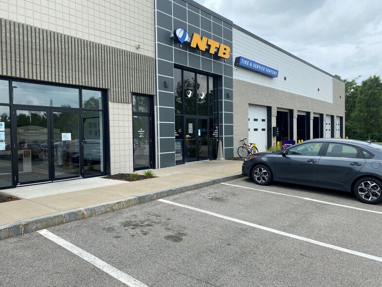 More Photos Of 215 W Central St, Natick Unknown For Lease