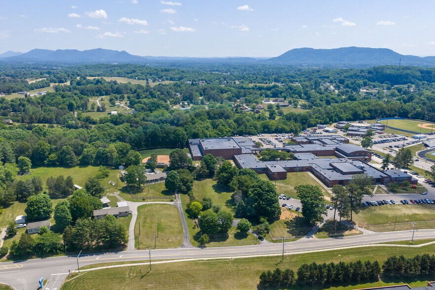 More Photos Of 7700 Tazewell Pike, Corryton Apartments For Sale