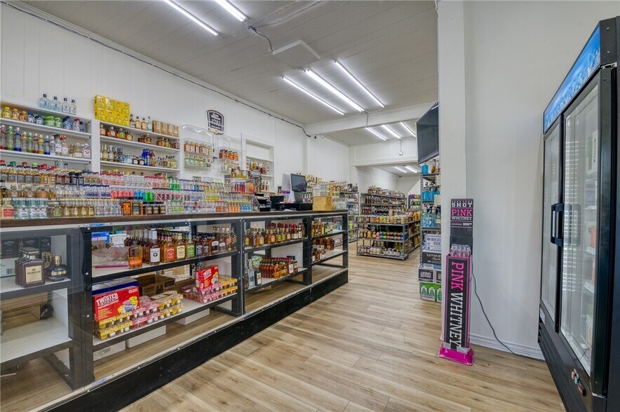 More Photos Of 507-509 W Main St, Williamston Freestanding For Sale