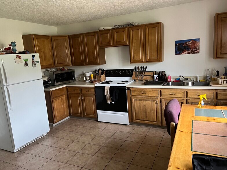More Photos Of 1755 Moraine Ave, Estes Park Storefront Retail Office For Sale