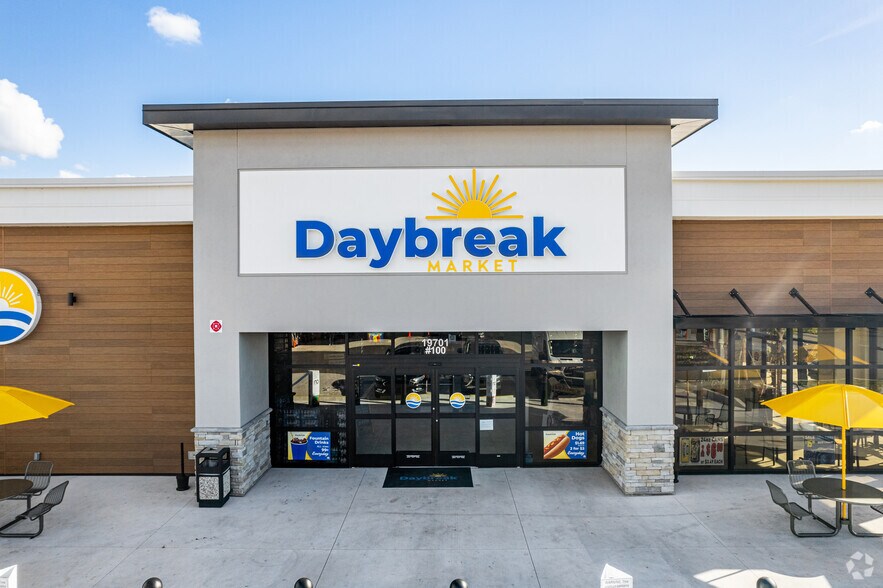 More Photos Of 19701 Cochran Blvd, Port Charlotte Convenience Store For Lease