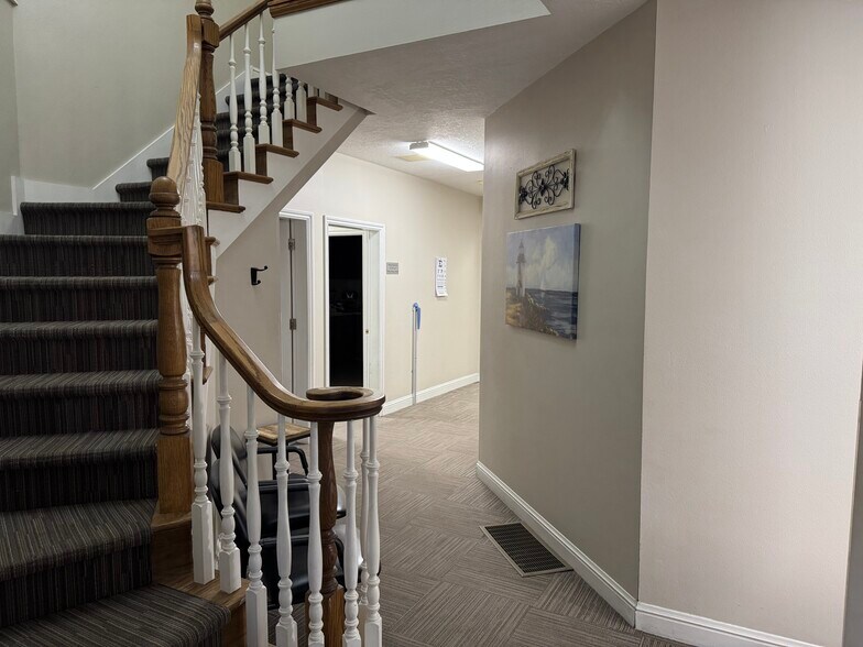 More Photos Of 97 Professional Way, Payson Office For Sale