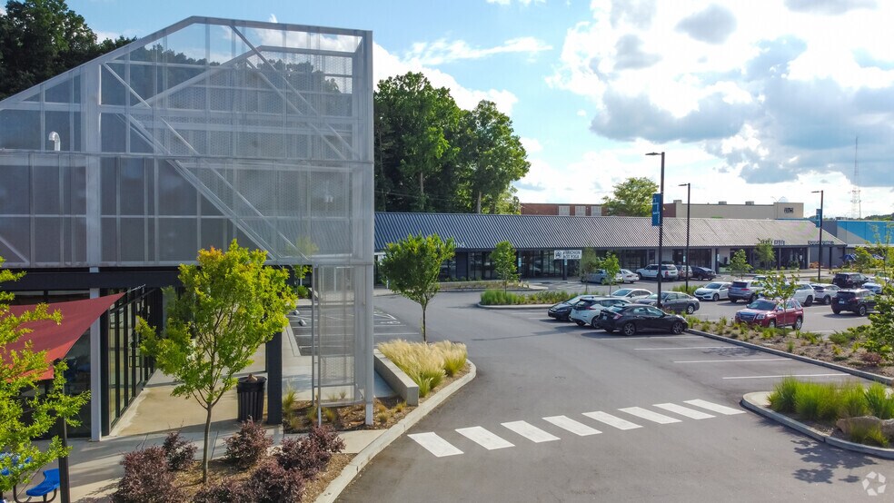 More Photos Of 2409 Crabtree Blvd, Raleigh General Retail For Lease