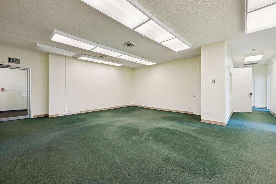 More Photos Of 801 4th St, Santa Rosa Office For Sale