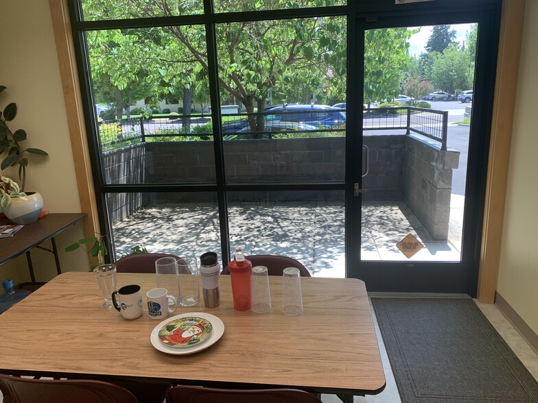 More Photos Of 831 O'Hare Pky, Medford Medical For Lease