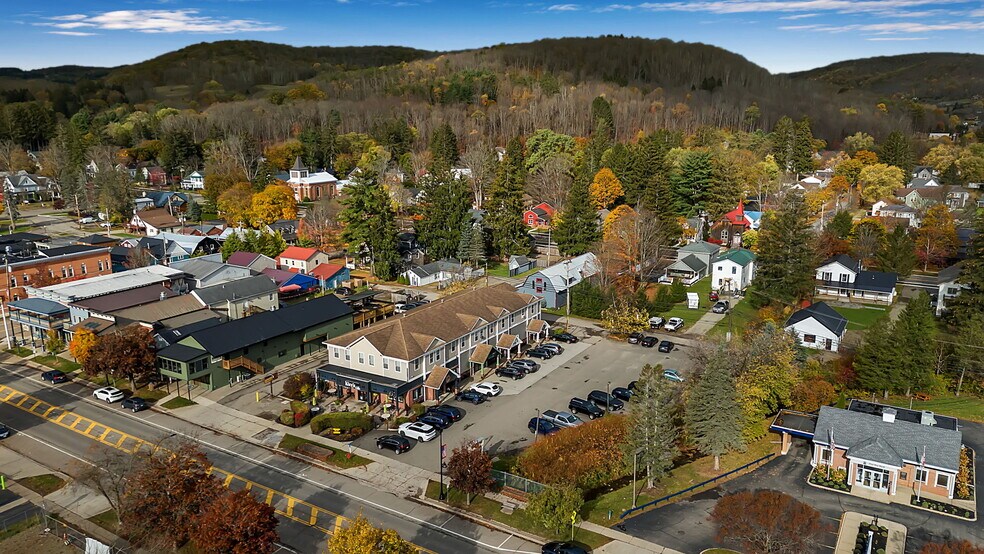More Photos Of 38 Washington St, Ellicottville Storefront For Sale