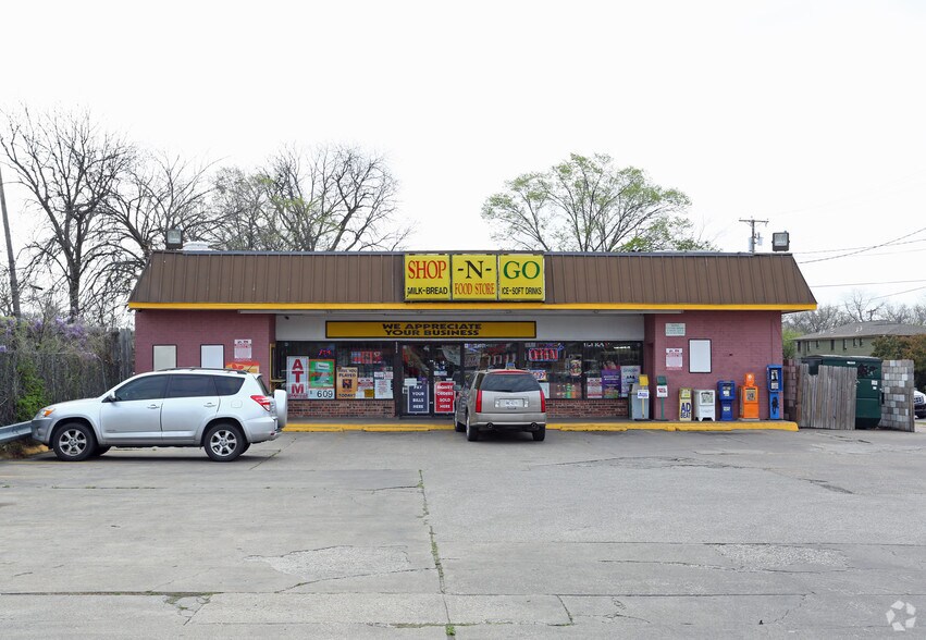 More Photos Of 4900 Bryan St, Dallas Convenience Store For Lease
