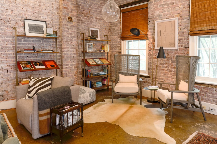 More Photos Of 221 E Clay St, Richmond Storefront Retail Residential For Lease