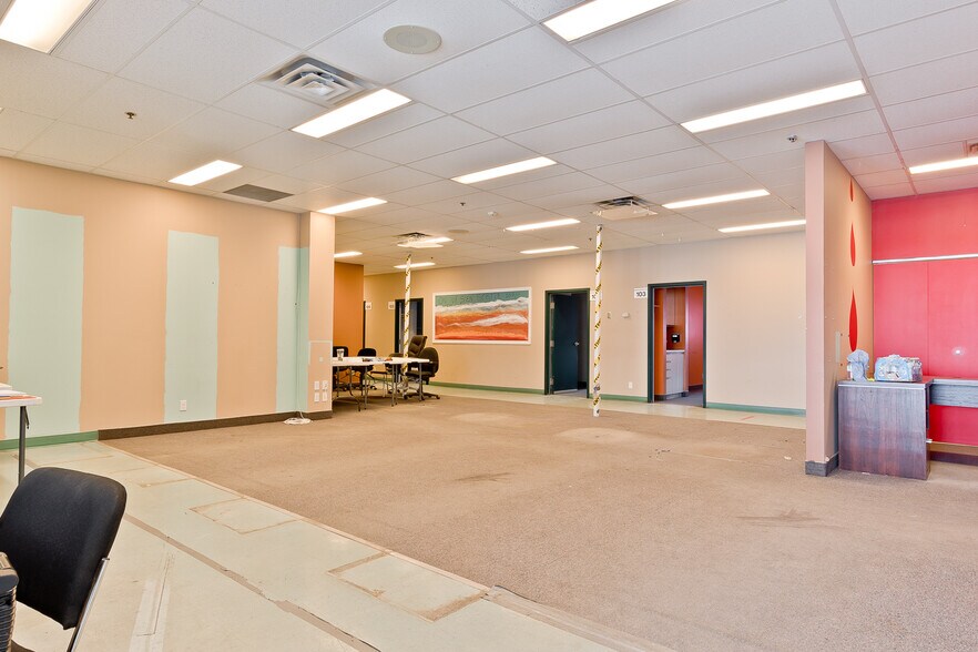 More Photos Of 4870 Boul Bourque, Sherbrooke General Retail For Lease