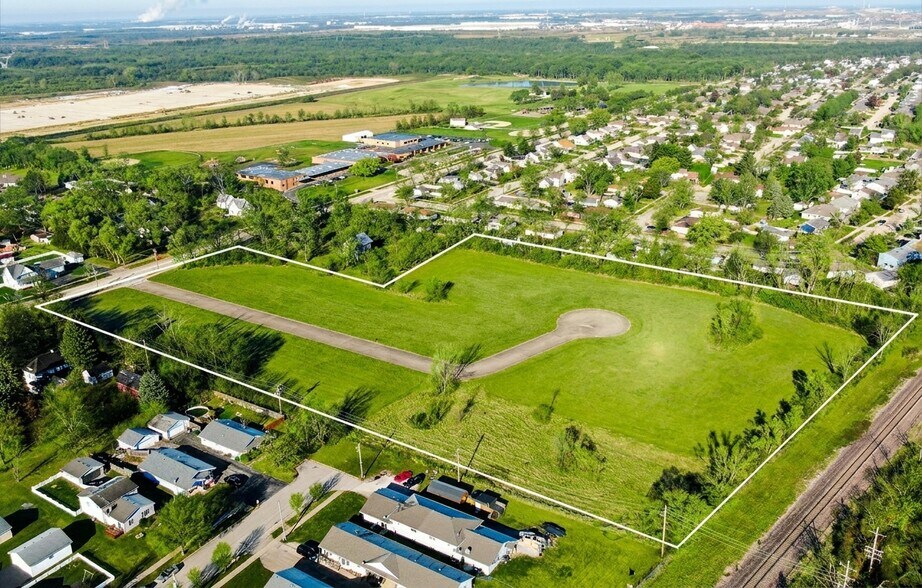 More Photos Of 100-118 Jay St, Elwood Land For Sale