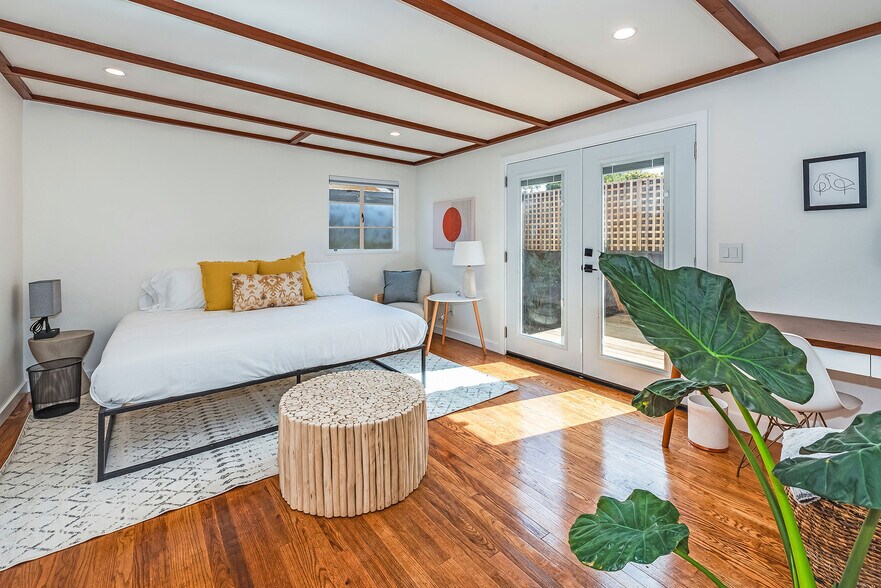 More Photos Of 208 S Voluntario St, Santa Barbara Apartments For Sale