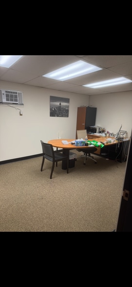 More Photos Of 3632 Kingsbridge Ave, Bronx Storefront For Lease