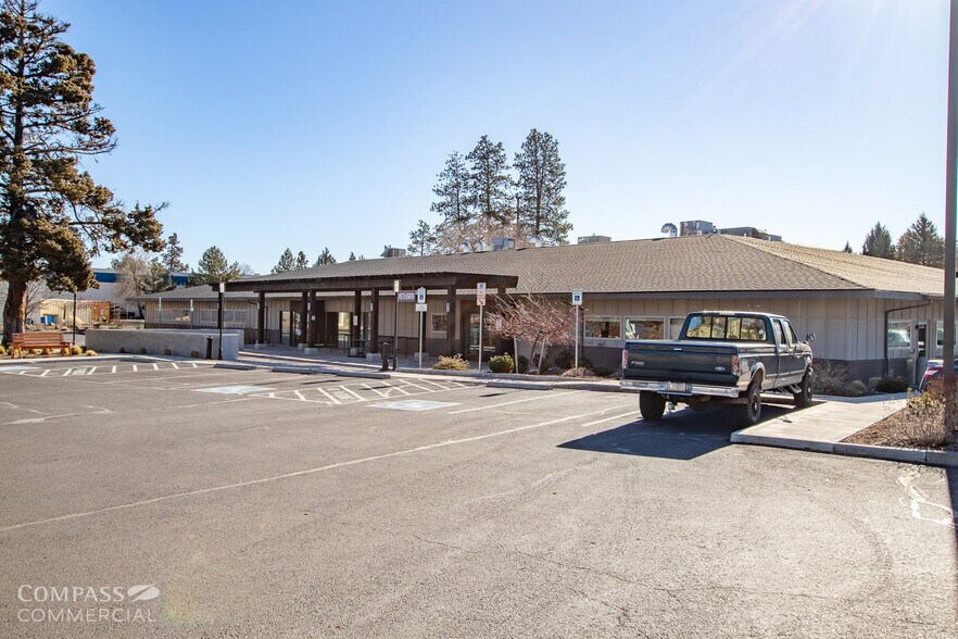 More Photos Of 1645 NE Forbes Rd, Bend Office For Lease