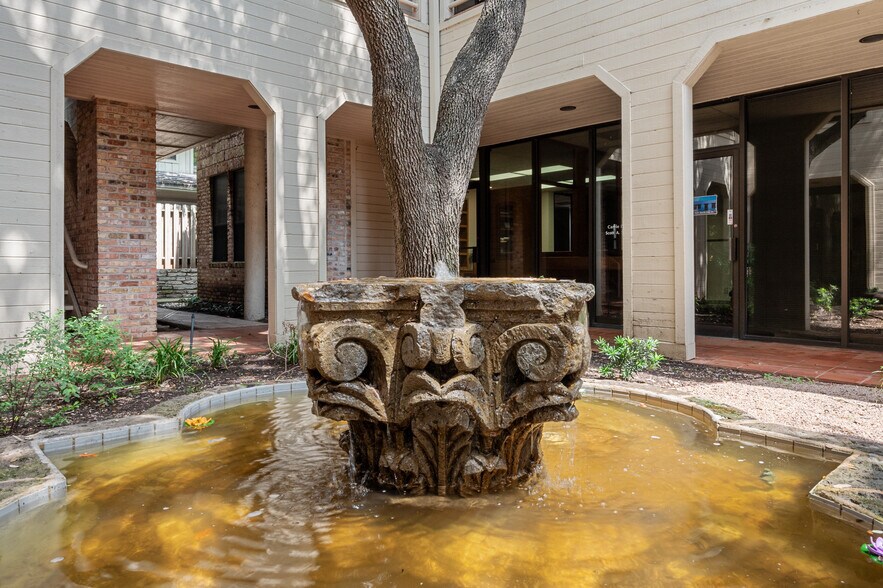 More Photos Of 3624 North Hills Dr, Austin Medical For Sale