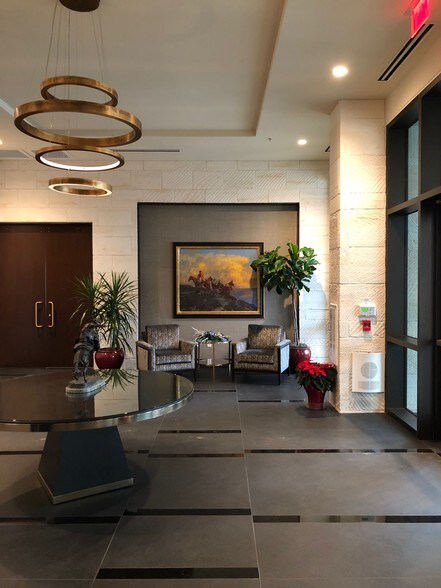 More Photos Of 804 N Collins St, Arlington Office For Lease