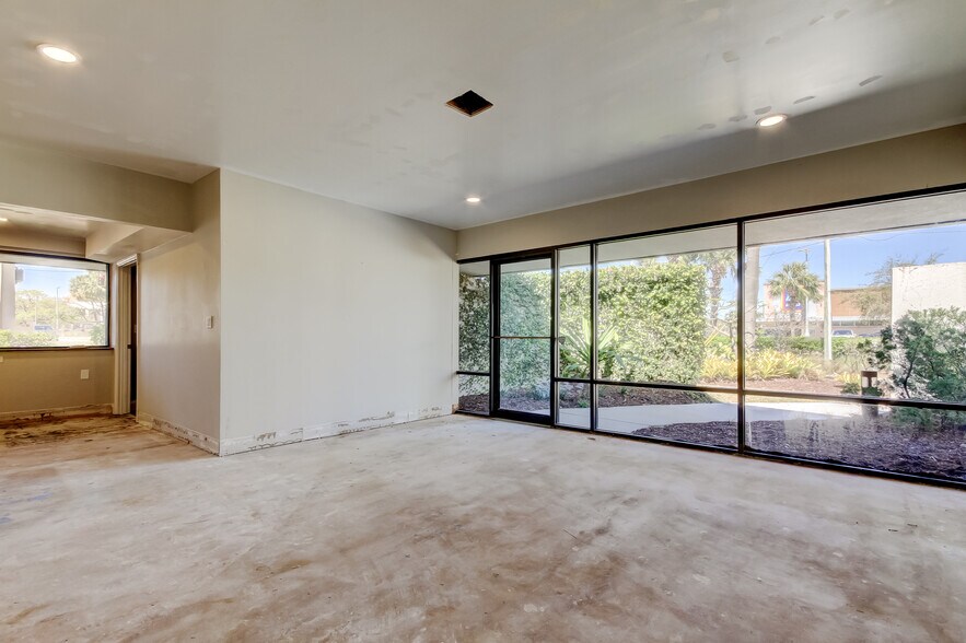 More Photos Of 7603 Seminole Blvd, Seminole Medical For Sale