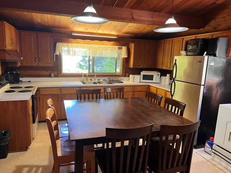 More Photos Of 983 Peninsula, Ucluelet Land For Sale