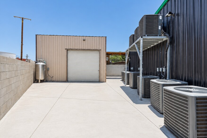 More Photos Of 959 Enterprise Ave, San Jacinto Service For Sale