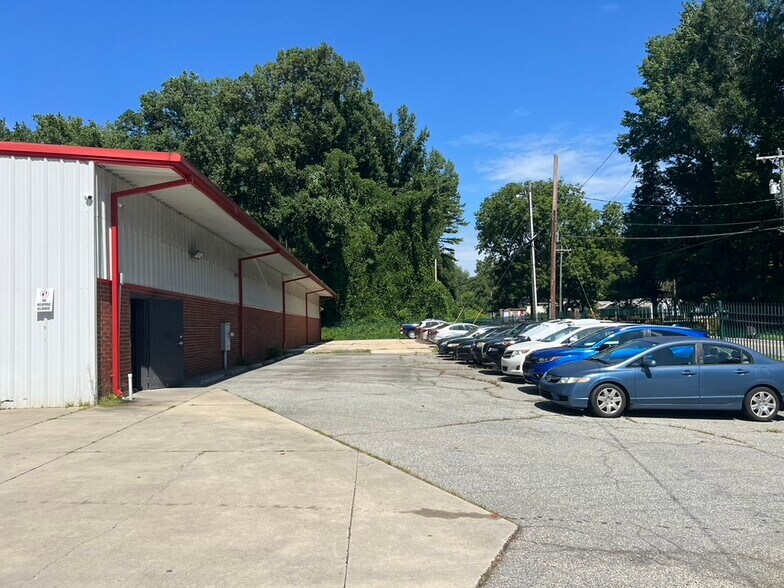 More Photos Of 1520 Alamance Church Rd, Greensboro Warehouse For Lease
