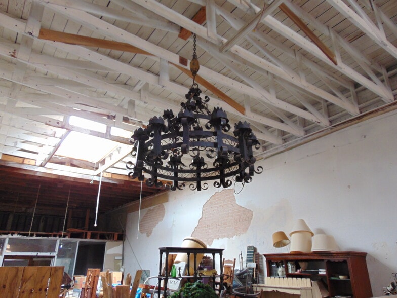 More Photos Of 218 W Texas Ave, Baytown Flex For Sale