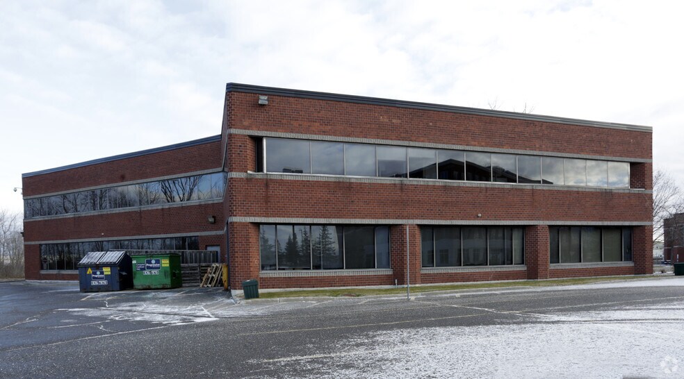 More Photos Of 21 Fitzgerald Rd, Ottawa Office For Lease