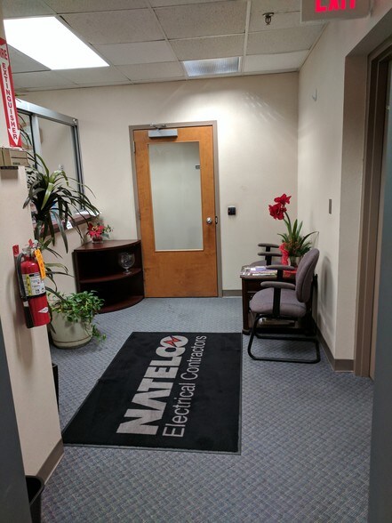 More Photos Of 110-120 W Hampton Ave, Capitol Heights Flex For Lease