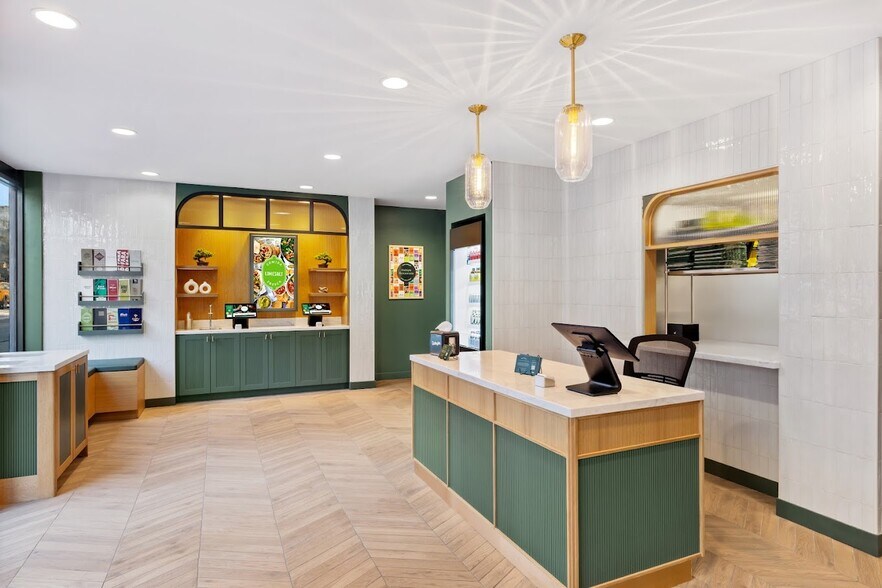 More Photos Of 126 Delancey St, New York Office For Sale