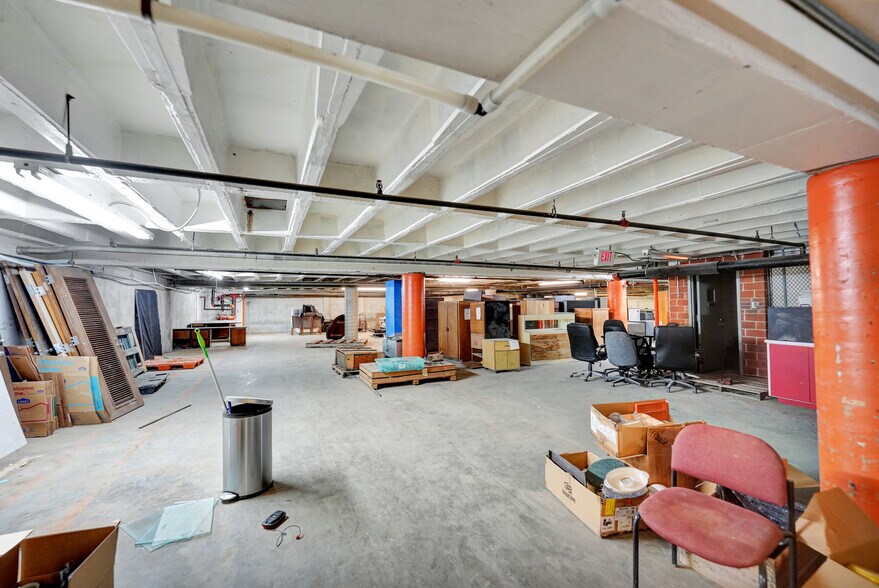 More Photos Of 201 E Illinois Ave, Midland Office For Sale