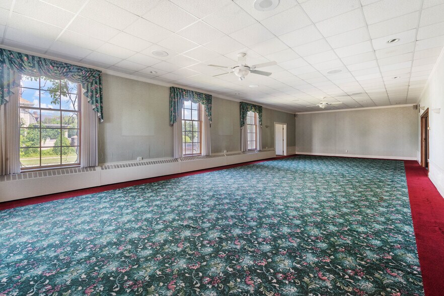 More Photos Of 1304 Hammond Ave, Superior Apartments For Sale