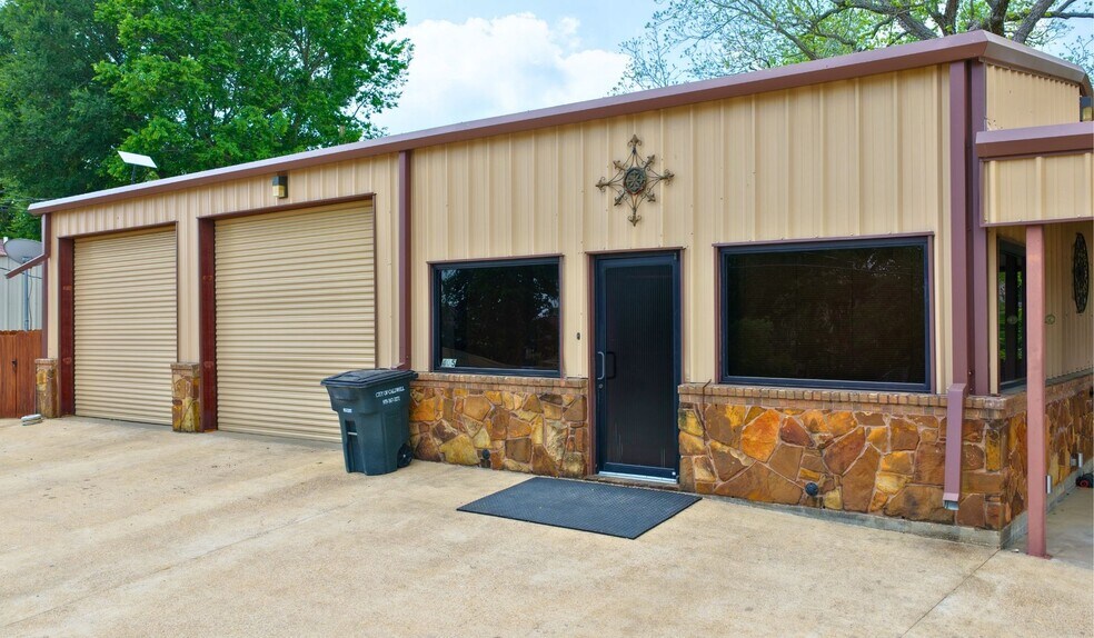 More Photos Of 405 N Johnston St, Caldwell Office For Sale