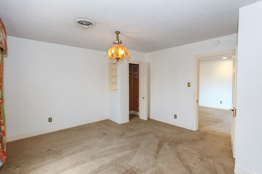 More Photos Of 1201 E 11th Pl, Big Spring Specialty For Sale