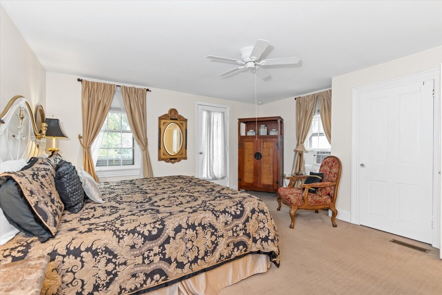 More Photos Of 300 Bohemia Ave, Chesapeake City Hospitality For Sale