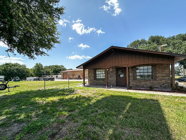 More Photos Of 3231 Drane Field Rd, Lakeland Industrial For Lease