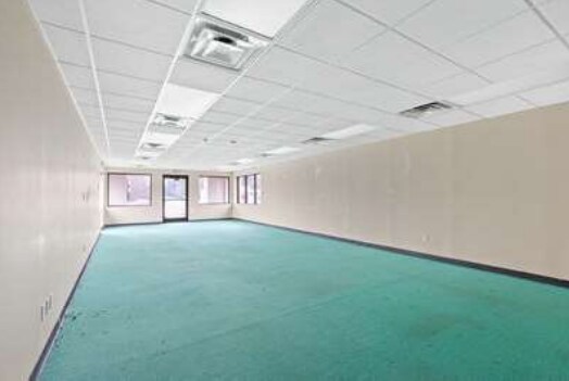 More Photos Of 809 N Main St, LaFayette General Retail For Sale