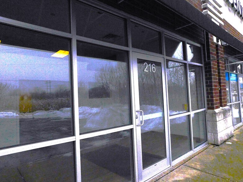 More Photos Of 212-240 N Randall Rd, South Elgin Storefront Retail Office For Lease