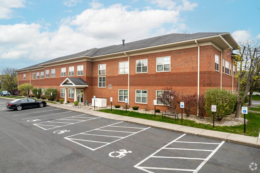 More Photos Of 21 Willow Pond Way, Penfield Office For Lease