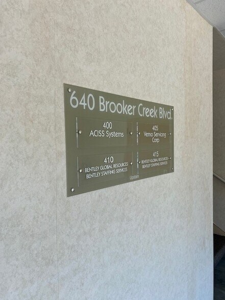 More Photos Of 640 Brooker Creek Blvd, Oldsmar Light Distribution For Sale
