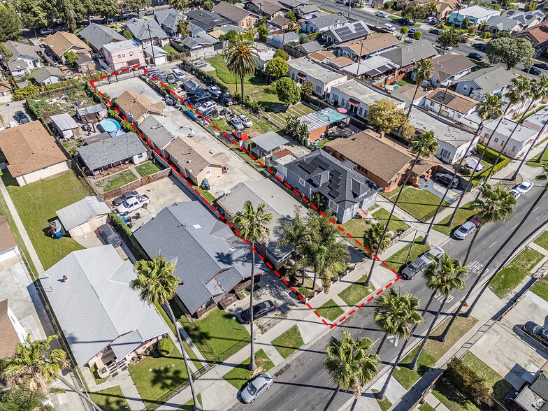 More Photos Of 1565 W 51st St, Los Angeles Multifamily For Sale