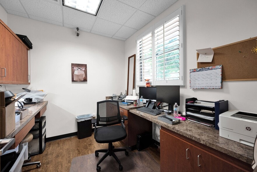 More Photos Of 8404 E Shea Blvd, Scottsdale Medical For Lease