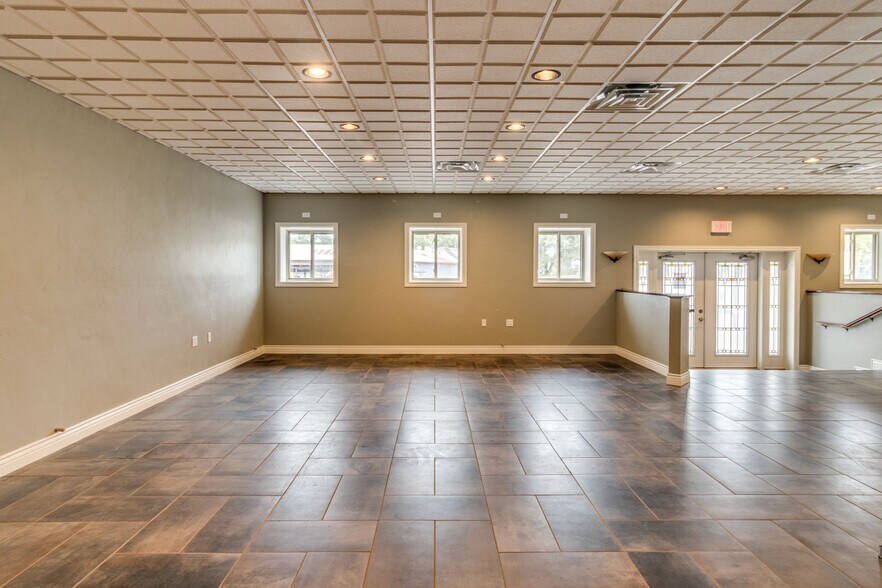 More Photos Of 1320 E Columbia Ave, Battle Creek Manufacturing For Sale